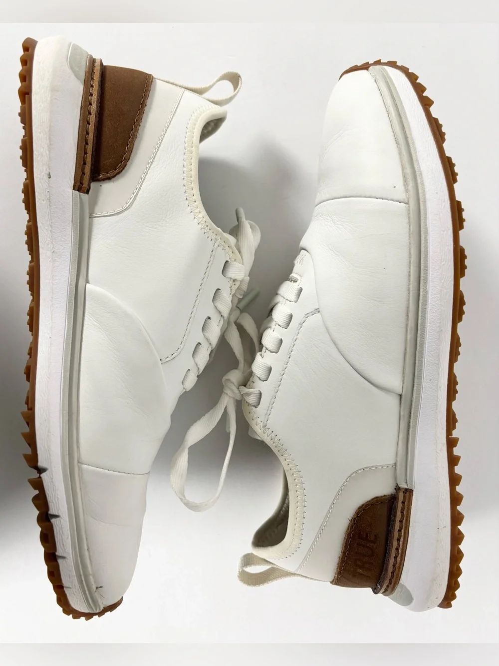 TRUE Linkswear Pro White Waterproof Full Grain Leather Spikeless Golf Shoe‎